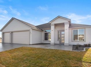 549 Summerview Ln, Richland, WA 99354