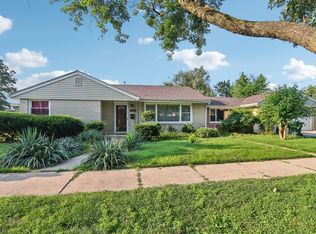 4200 Elm Ave, Brookfield, IL 60513