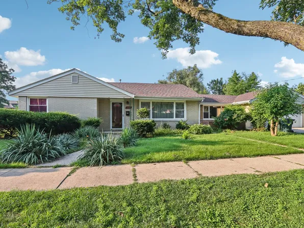 4200 Elm Ave, Brookfield, IL 60513