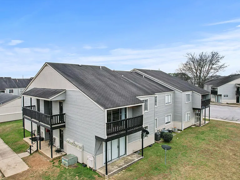 Blossom Wood Apartments — Photo 2