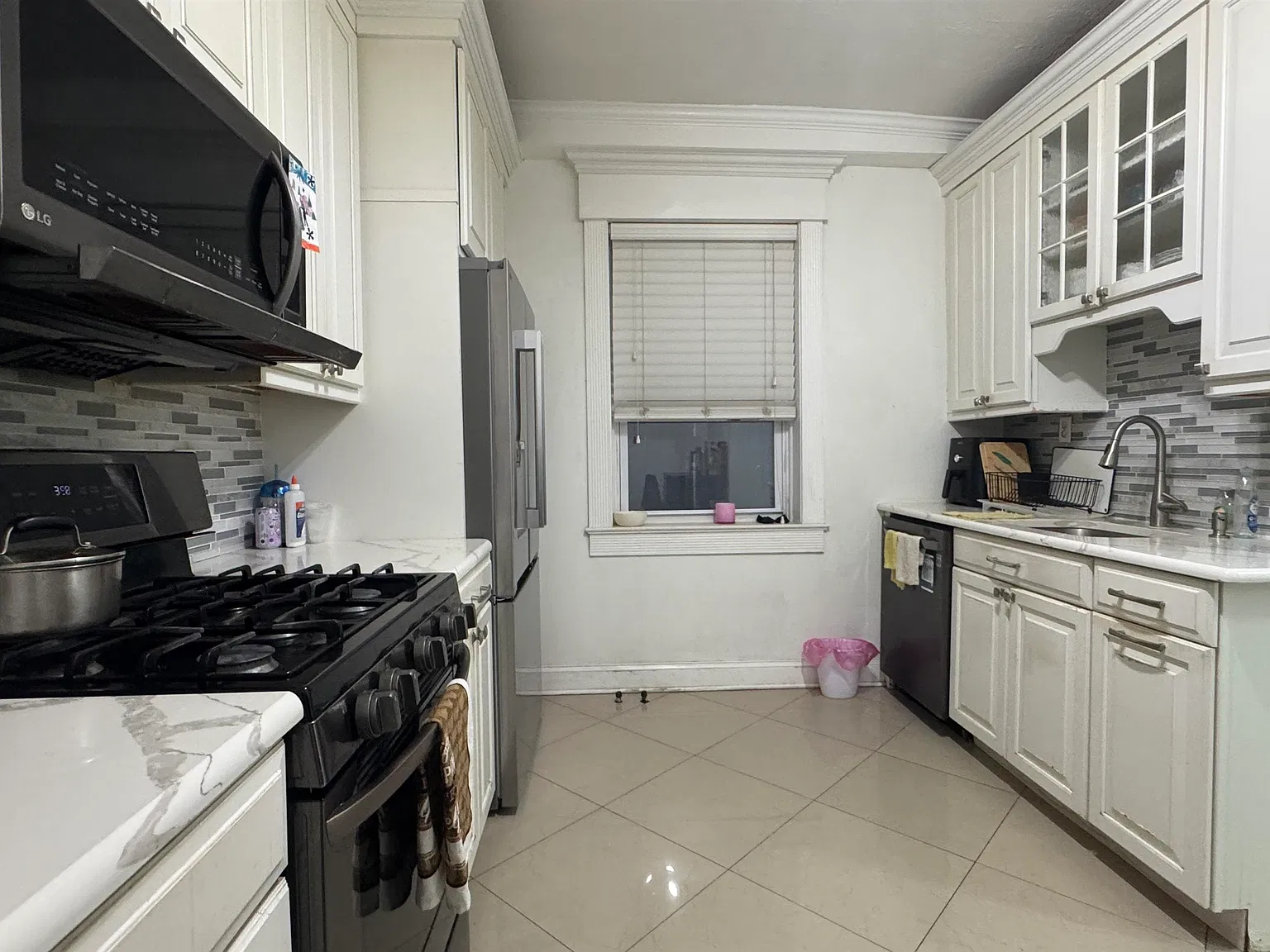 1 bed, 1.0 bath, $1,150 — Photo 4