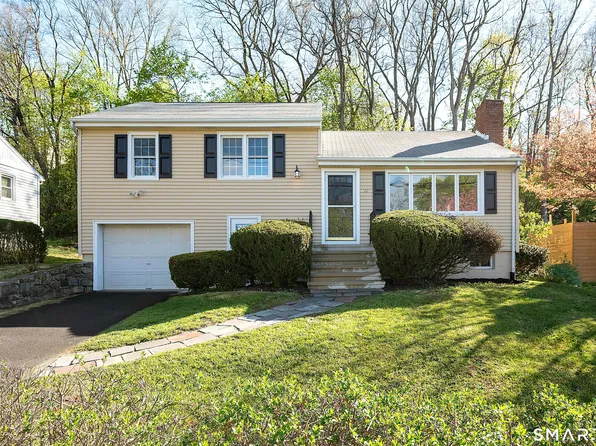 11 Skyline Drive, Danbury, CT 06810