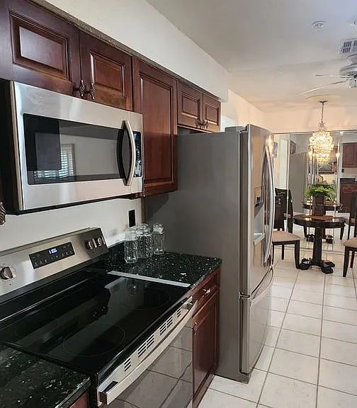 610 Palm Dr — Photo 14