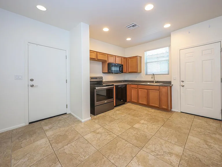7444 S Salt Water Dr — Photo 4