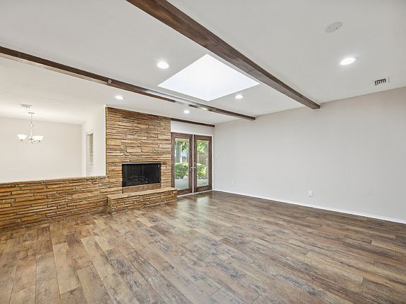 4th image of 1725 Northcrest Dr