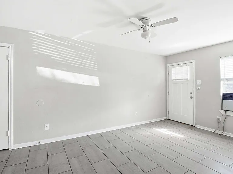 5010 Ennis St #3 — Photo 12