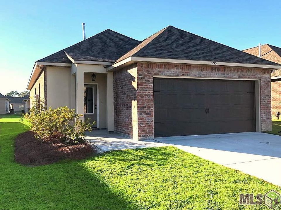 1st image of 32439 Curtis Cove Ln