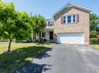 521 Indian Trail Rd, Antioch, IL 60002