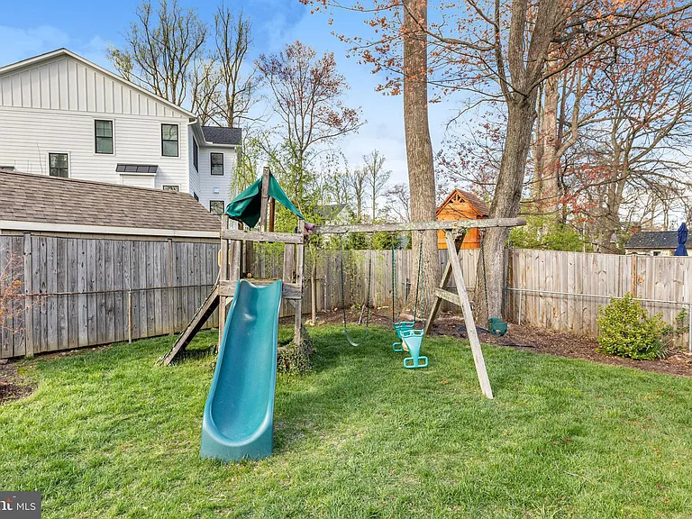 205 Tapawingo Rd SW — Photo 37