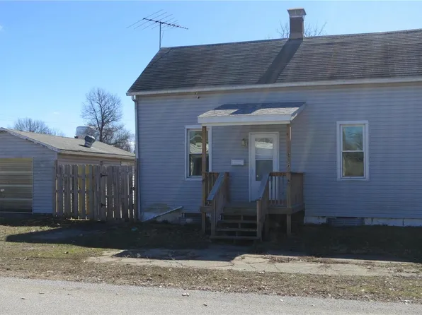 304 W 3rd South St, Mount Olive, IL 62069