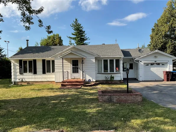 1728 Brooks Ave, Rochester, NY 14624