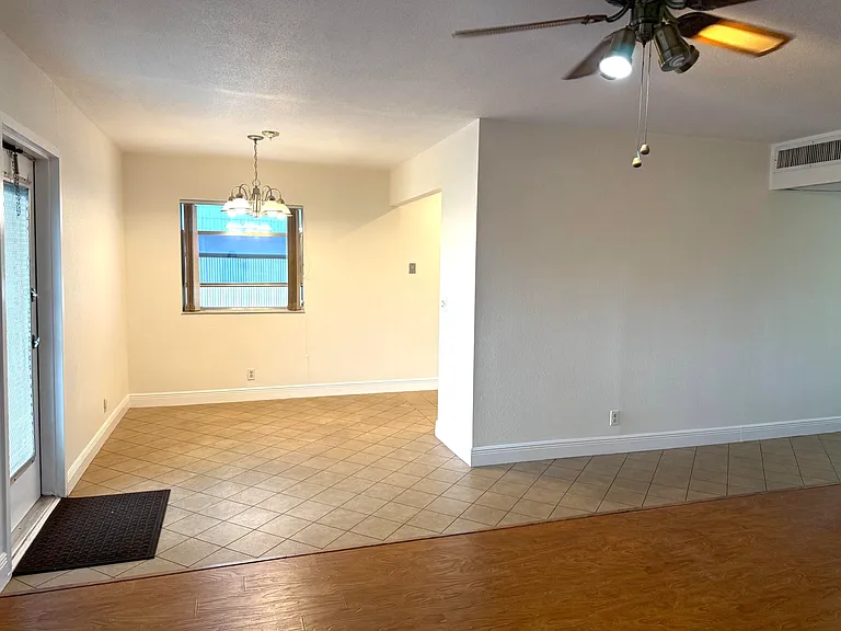 569 Monaco Park #L — Photo 12