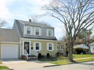 8 Lexington St, New Bedford, MA 02740