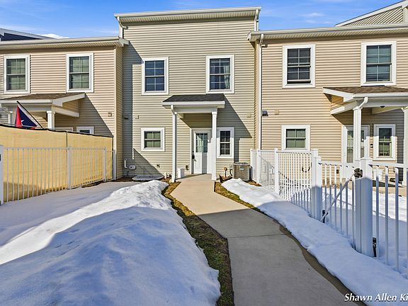 3rd image of 164 Wexford St SE