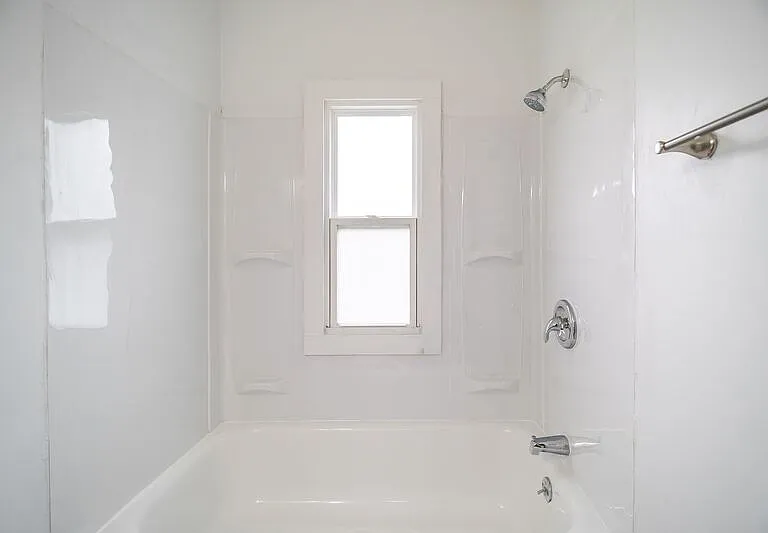 2912 Ruhl Ave — Photo 6