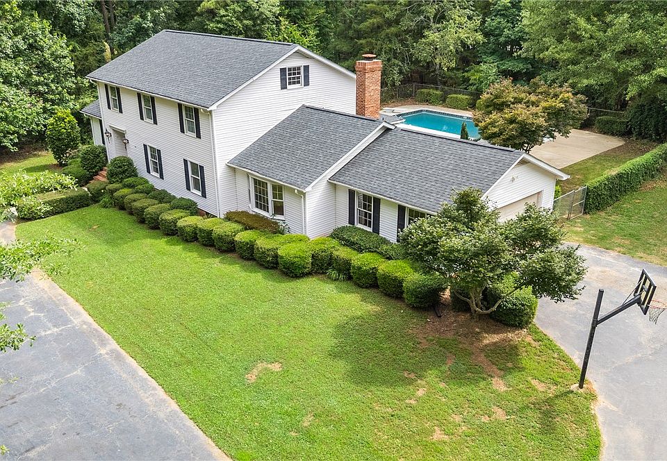 1st image of 106 Wilderness Dr