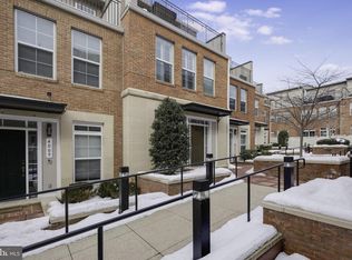 4007 East St, Fairfax, VA 22030