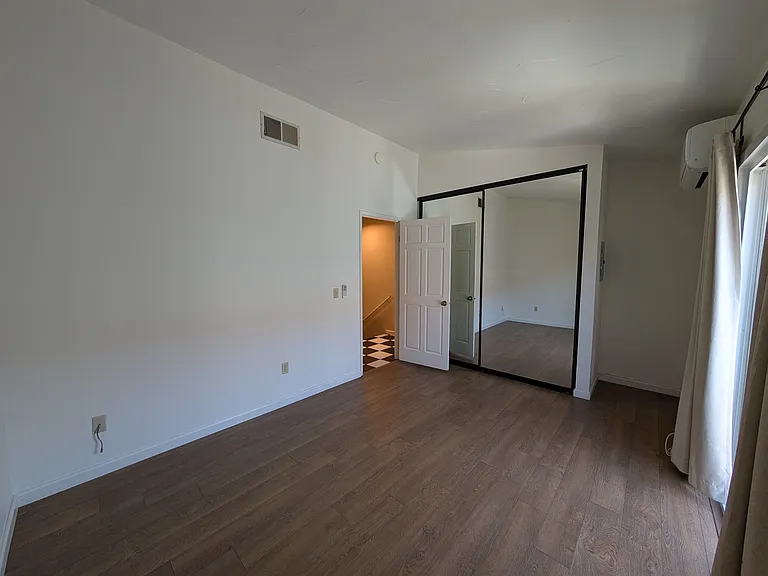 4510 Campus Ave #5 — Photo 21