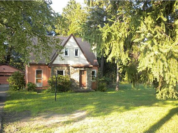 2nd image of 4657 Vestal Pkwy E