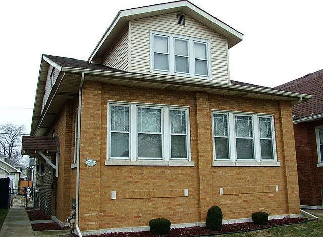 1st image of 10642 S Avenue E