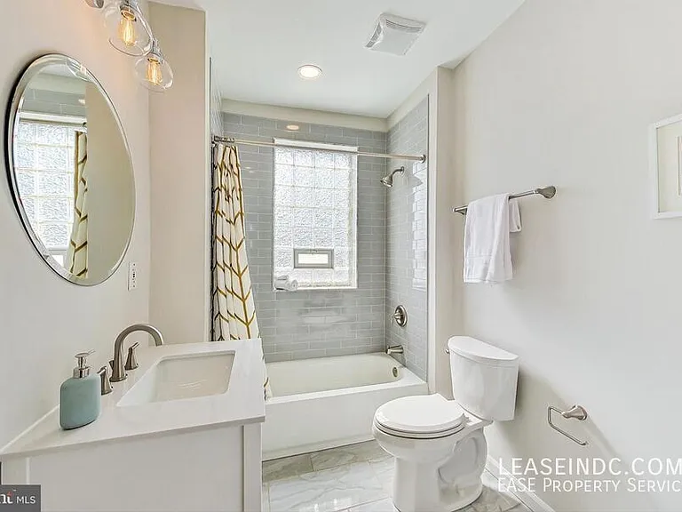 535 Gresham Pl NW — Photo 24