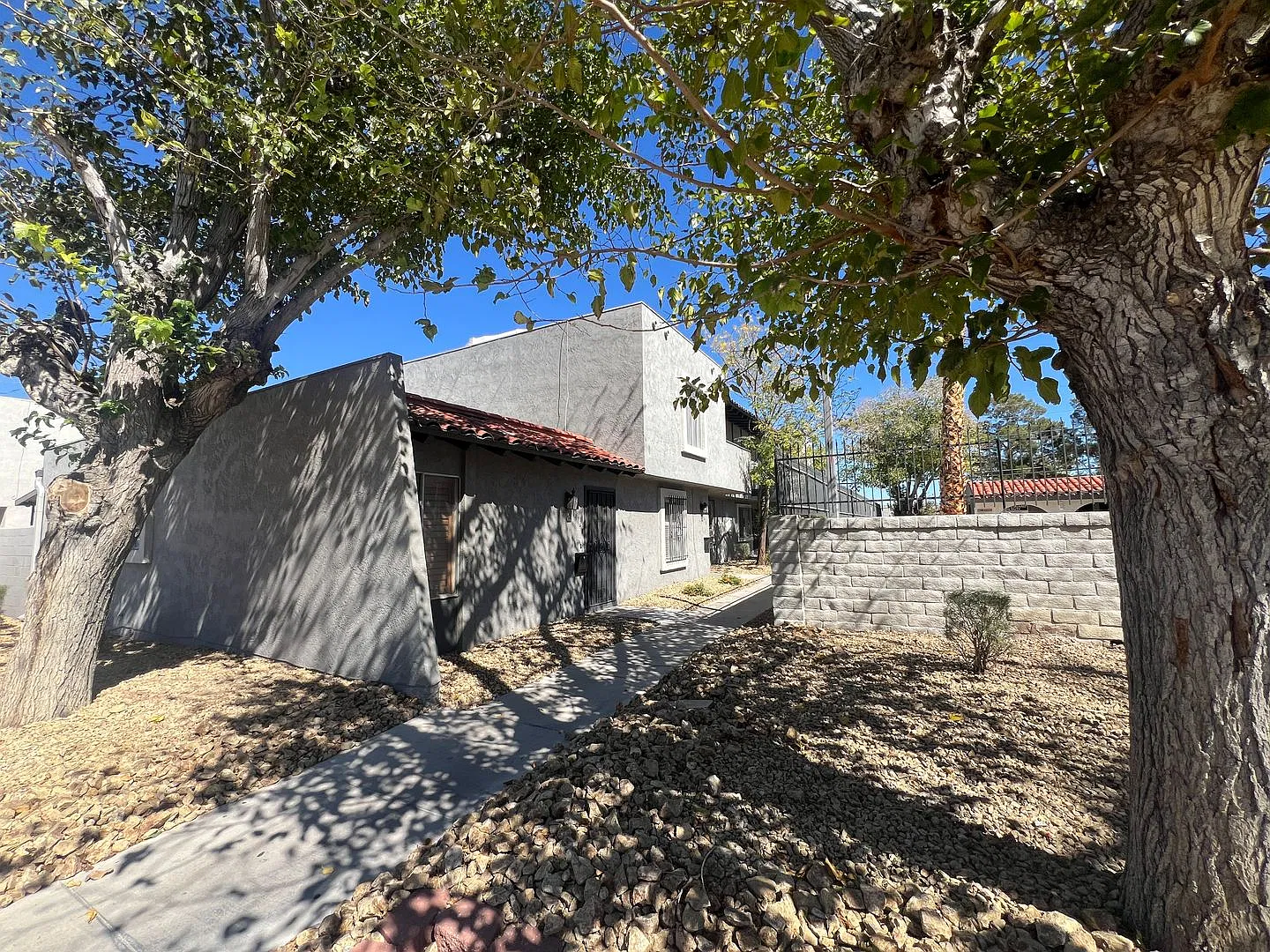 2 Story Upgraded Condo — Photo 2