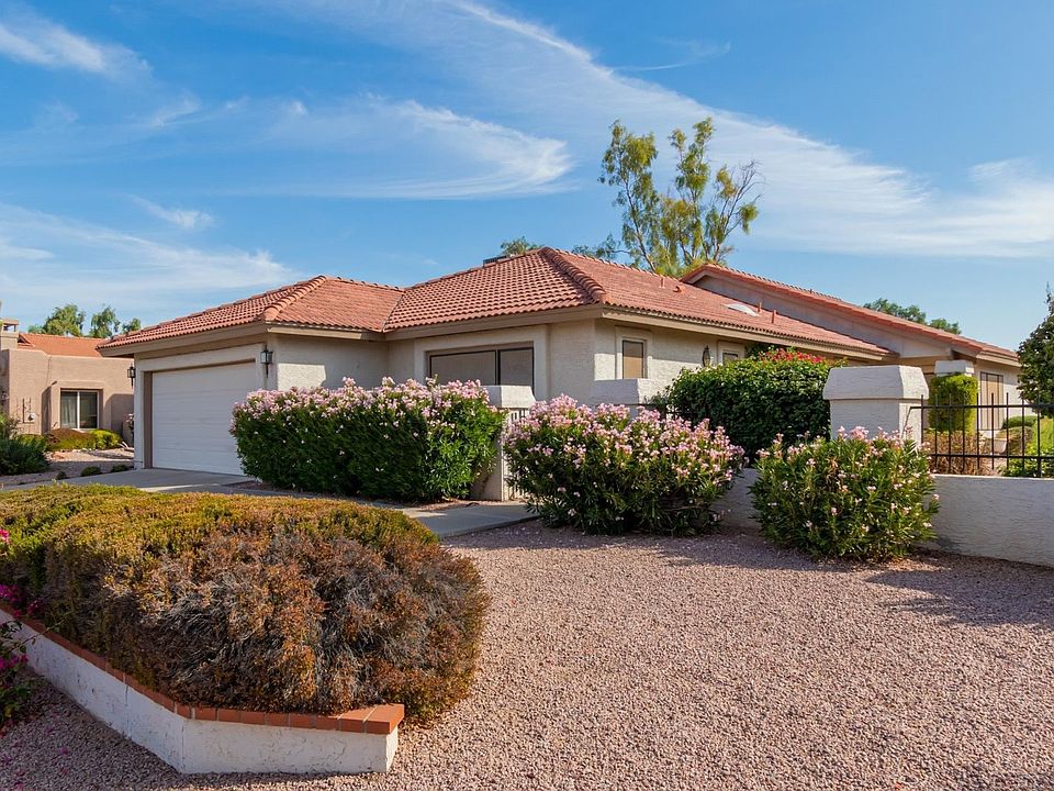 1st image of 25841 S Cloverland Dr