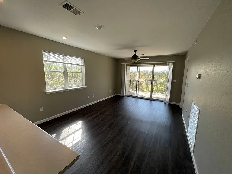 545 Valley View Rd #201 — Photo 15