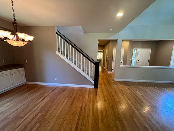 3rd image of 22840 NE 100th Pl