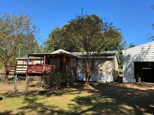 5462 Mill Creek Rd, Graceville, FL 32440