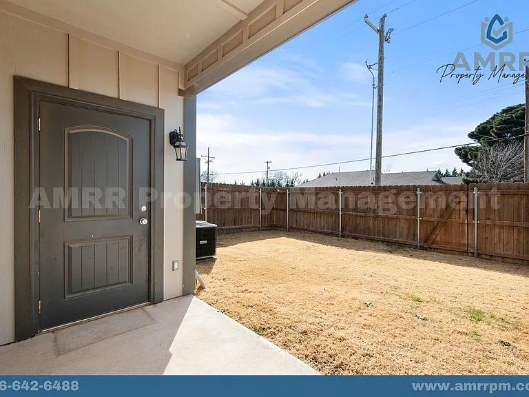 6040 24th St #32 — Photo 2