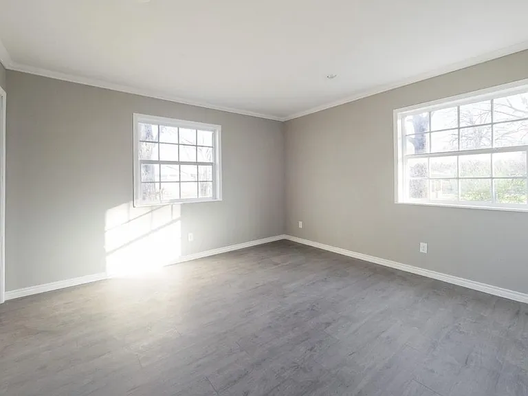 700 N Gladys St — Photo 13