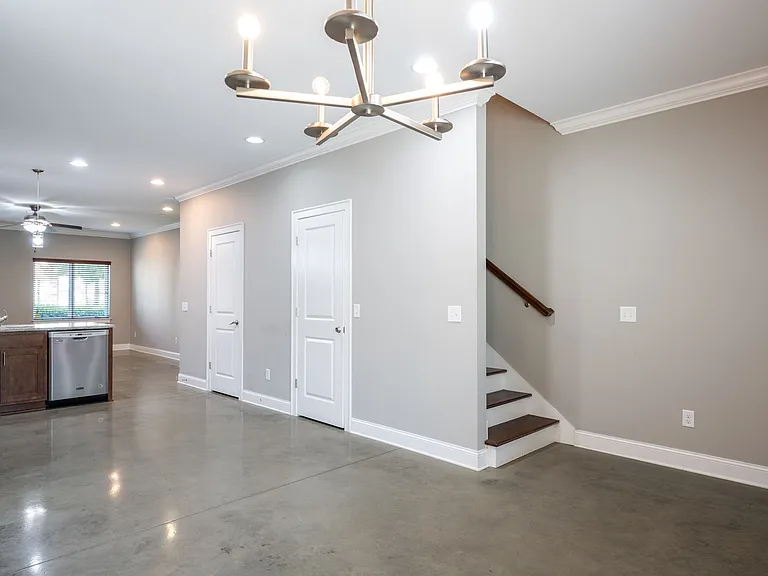 3111 Saint Elmo Ave — Photo 9