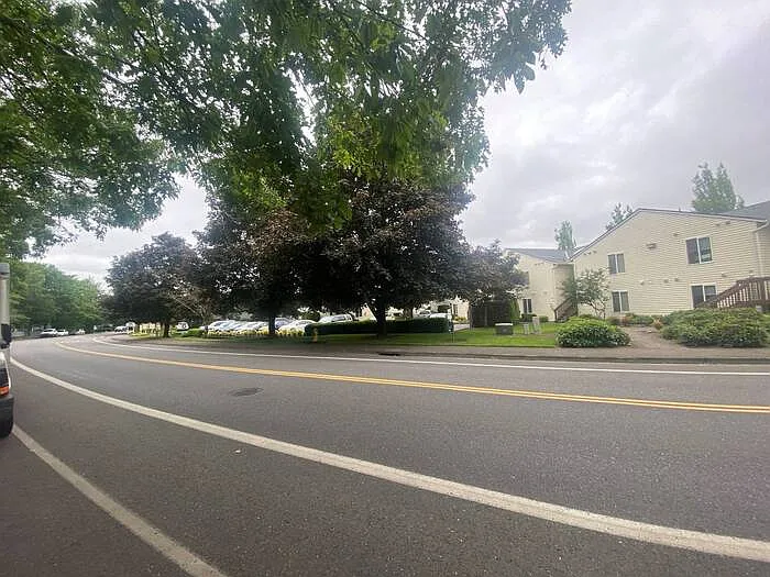 1004 SE Park Crest Ave #A04 — Photo 3