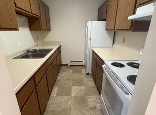 Sullivan Gardens - 460, Oshkosh, WI 54902