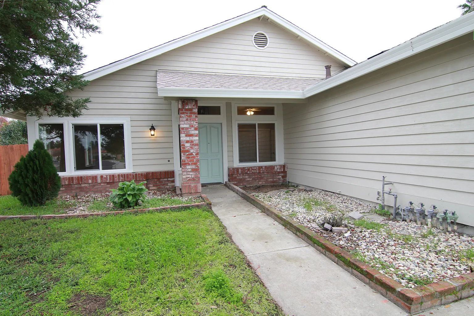 6208 Laguna Wind Dr photo 1