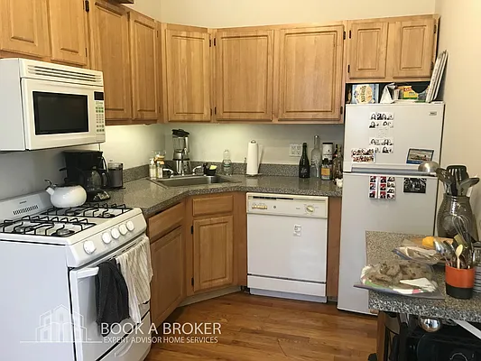 Rented by Book A Broker | media 6