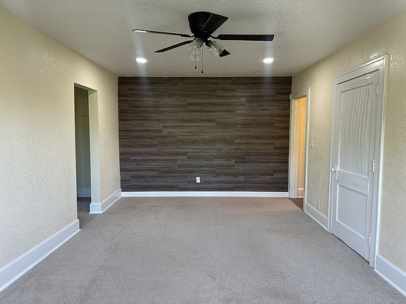 4th image of 1319 Charles St #12