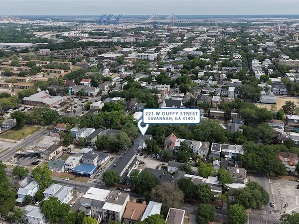 221 W Duffy Street, Savannah, GA 31401