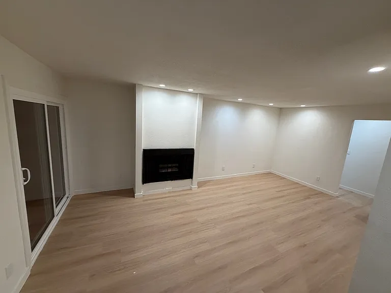 610 Old San Francisco Rd — Photo 2