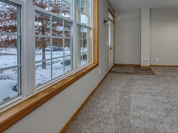 2nd image of 1060 Hillvale Ave N