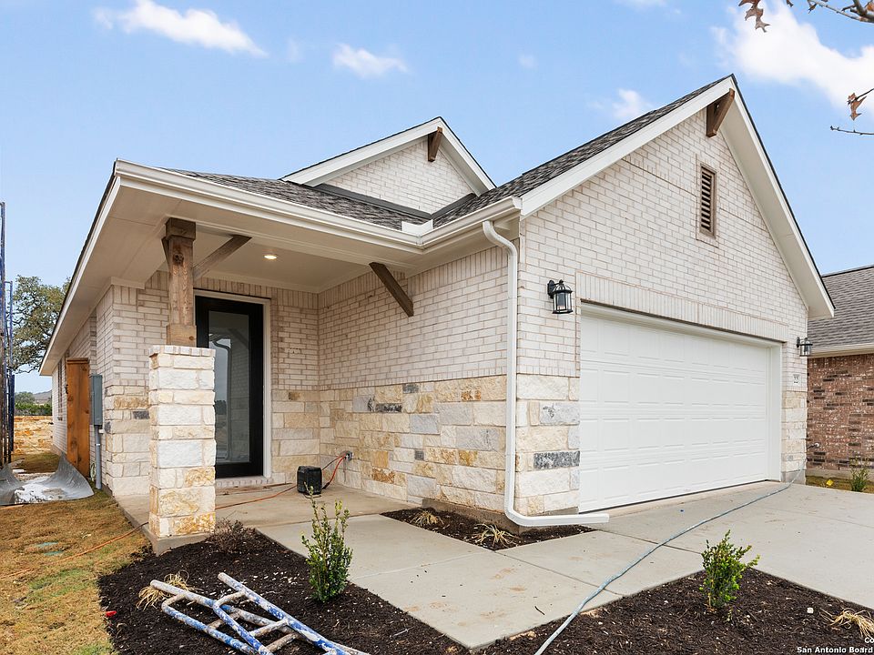 1st image of 322 Possumhaw Ln