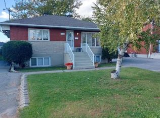 1368 Marchand St, Ottawa, ON K1B3N8