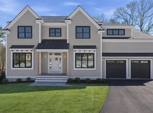 1 Delisio Dr, Andover, MA 01810