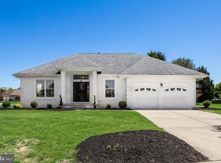 48 Parry Dr, Hainesport, NJ 08036
