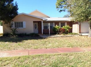 9166 136th St, Seminole, FL 33776
