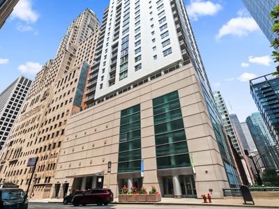 160 E Illinois St APT 1001, Chicago, IL, 60611