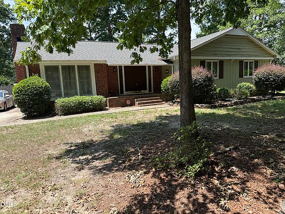 2nd image of 102 Pebblebrook Dr