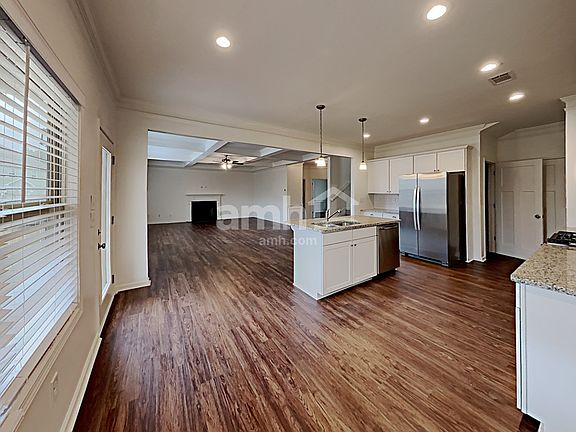 4th image of 2036 Farm Pond Way