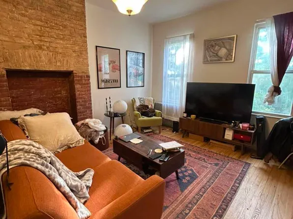 23 Locust Street image 1 of 14